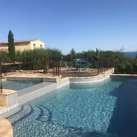 Joli Studio Au Mont St Clair Avec Vue Sur La Mer Sete
